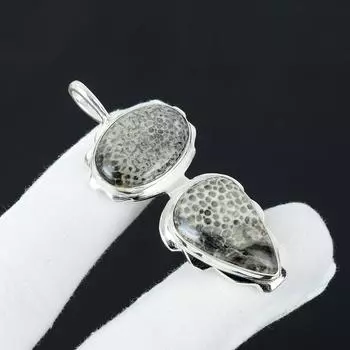 Серебряный кулон с натуральным драгоценным камнем кораллом ската из серебра 925 пробы — дизайн ручной работы, повседневные украшения, антикварные кулоны, пасхальные подарки 2.36 белый