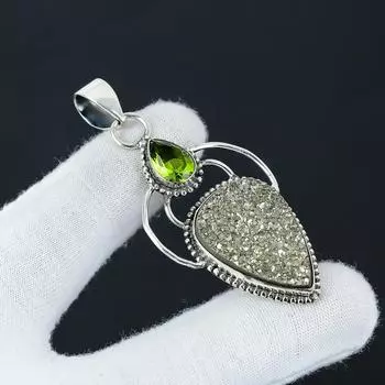 Серебряный кулон с натуральным пиритом и золотым драгоценным камнем из серебра 925 пробы — дизайн ручной работы, повседневные украшения, уникальный кулон с перидотом, пасхальный подарок 2.55 золотистый