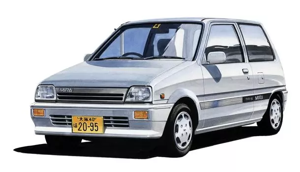 Серия Inch Up Mira Vivian S Пластиковая модель 1/24 №323 белый