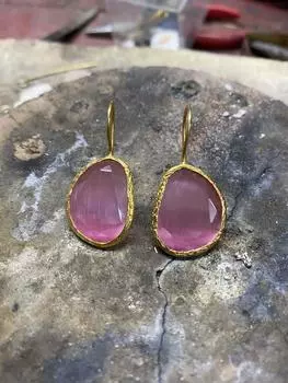 Серия Sun Stone, кошачий глаз, бобовая огранка, розовый, 22-каратное золото с желтым покрытием, женские серьги