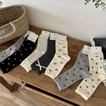 Серые женские носки Miu Bow Jewelry Mori College Style Женские хлопковые носки средней длины Stacking Socks One Size