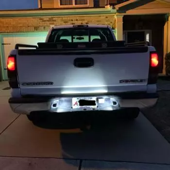 /set Car LED License Plate Light For 1999-2013 Silverado Avalanche Bright 8 SMD Trunk License Plate Lamp For Chevy 6000K синий
