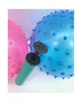 Set of 2 23cm balls with special air pump Have fun playing catch with a soft ball Create memories with your grandchildren during summer vacation
