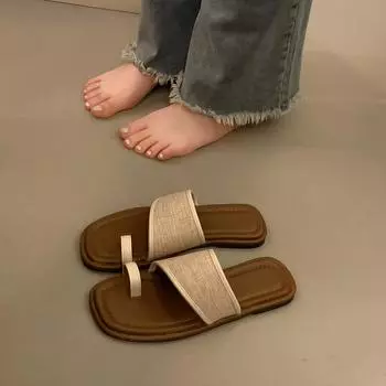 Set of toe cool slippers for women to wear summer new soft-soled simple flat sandals 35 бежевый
