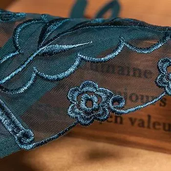 Сетчатая пряжа высокого качества соблазнительное женское нижнее белье вышитые перспективные стринги 1 шт популярные прозрачные сексуальные молодые горячие продажи женские стринги уникальные