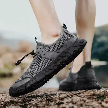 Сетчатые туфли мужские летние дышащие нескользящие спортивные походные ботинки на толстой подошве с одной педалью 38 чёрный