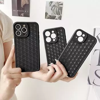 Сетчатый дышащий чехол для телефона iPhone 11 13 15 14 Pro Max iPhone 12 13 Pro 14 Pro с непрерывным рассеиванием тепла, устойчивый к падениям и прочный iPhone 11 чёрный