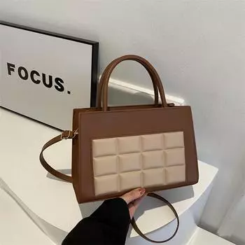 Сетка вмятина темперамент ретро контрастный цвет сумка 2024 новый модный корейский вариант простая повседневная сумка через плечо женская чёрный