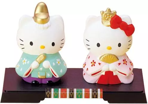 Seto Ware Hello Kitty стоящая Хина 05-K302