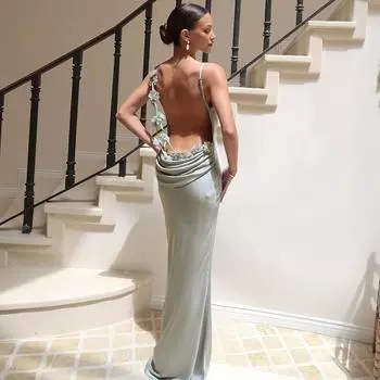 Сексуальное атласное вечернее платье с цветочным ремнем и открытой спиной, женские тонкие плиссированные длинные платья без рукавов, подарок на день рождения, свадебный отпуск, элегантное платье макси для женщин S светло-зеленый