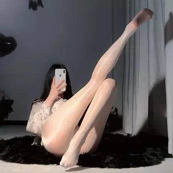 Сексуальные блестящие чулки женские черные шелковые масляные носки для голых ног открытые настроение униформа легко рвутся интерес соблазн колготки open crotch model чёрный