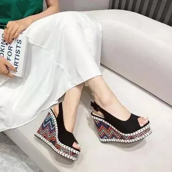 Сексуальные босоножки на танкетке с открытым носком, женские летние босоножки на платформе из высококачественной замши с пряжкой на ремешке, на толстом каблуке в стиле бохо, сандалии 35