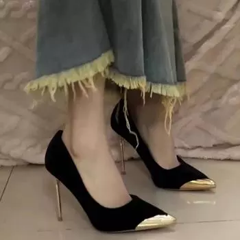 Сексуальные французские черные туфли на высоком каблуке с металлическим заостренным носком, весна 2025, женские туфли на шпильке нового дизайна 35