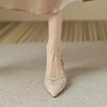 Сексуальные кружевные туфли на шпильках с острым носком для женщин 2024Summer Новые модные босоножки с пустым носком для женщин Zapatos De Mujer 34 чёрный