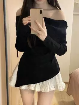 Сексуальный новый комплект из 2 предметов с открытыми плечами, женские черные топы с разрезом на шее + мини-юбка с рюшами, женский корейский модельер, повседневные костюмы 2024