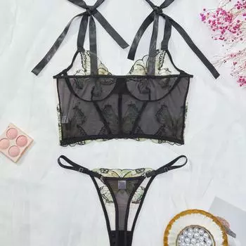 Сексуальный перспективный комплект нижнего белья с тремя точками и ажурными вставками S