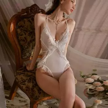 Сексуальный сексуальный комбинезон чистого желания женский кружевное соблазнение промежность униформа королевская сестра бесплатная пижама 1093 one size fits all