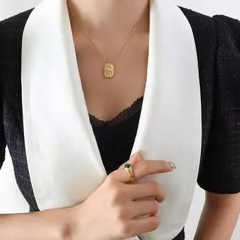 Сексуальный темперамент персонализированный овальный рельефный кулон ожерелье дизайнерская металлическая универсальная О-цепочка