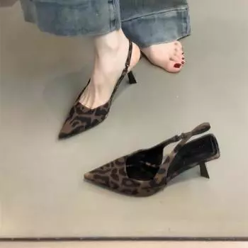 Sexy royal sister leopard print pointed high heels women s 2024 summer new French temperament thin heel bag head sandals 35 чёрный