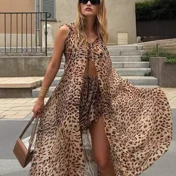 Сексуальный топ без рукавов с V-образным вырезом и открытой спиной, элегантное шифоновое платье с шортами, комплект для клуба и вечеринки, новинка лета 2025 года, комплект для пляжного отдыха с леопардовым принтом S цветной печати леопарда
