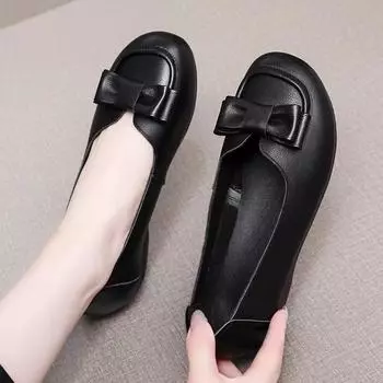 Shallow single shoes, women s one-pedal large-size ladyshoes, beef tendon soles, mother shoes, spring and autumn models, not tired feet, soft leathe 35 темно-коричневого