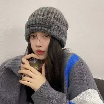 Шапка-бини с напуском и закругленными краями, с английскими буквами, зимняя теплая массивная мягкая вязаная женская шапка для зимнего активного отдыха чёрный