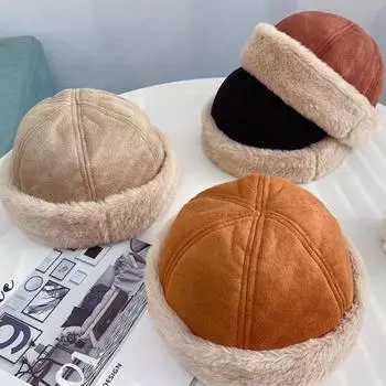 Шапка-бини с плюшевыми полями для женщин и мужчин, зимняя универсальная уличная винтажная теплая холодостойкая шапка, повседневная уличная однотонная шапка 56-58cm чёрный