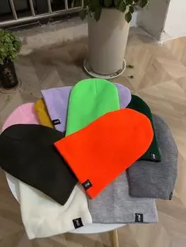Шапка-бини унисекс с буквенным декором, повседневная разноцветная зимняя вязаная шапка, повседневная и уличная шапка-бини 54cm-58cm розы красного