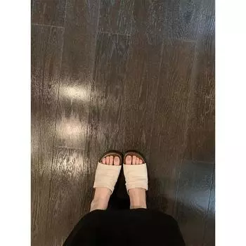 Sheepskin~ Su Yinyin wears the same Bangkok drag holiday wind beach linen pleated flat bottom sandals women s slippers outside summer 35