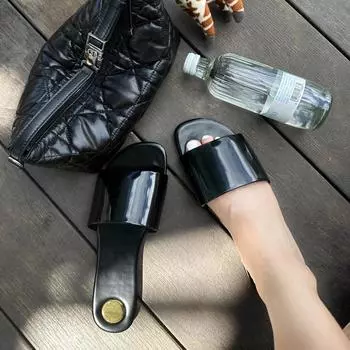 Sheepskin version~ Beautiful leather flat-bottomed one-word slippers for women s summer wear French small sandals beach soft-bottomed half slippers 35