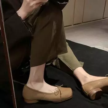 Sheepskin version leather bow retro pig nose ballet high heels women s light mouth thick heel Mary Jane single shoes 35