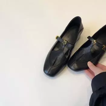 Sheepskin version~ retro hollow one-word buckle camellia single shoes women s versatile leather thick heel Mary Jane shoes 35