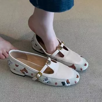 Sheepskin version~ Soft leather splicing one-pedal Mary Jane women s low-heeled one-word buckle camellia embroidered single shoes 35