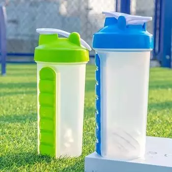Шейкер для аптечки, молочный шейкер, бутылка для воды, аптечка на 7 дней, 2-в-1, фитнес-стакан, спортивная бутылка, шейкер для протеинового порошка 700ml красный
