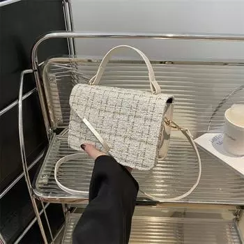 Шерстяная портативная маленькая сумка женская 2024 новая модная маленькая квадратная сумка нишевый дизайн одно плечо сумка-мессенджер темпераментная женская сумка белый