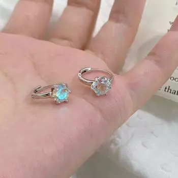 Шестилапчатые циркониевые вкладыши уникальный дизайн чувство литературного ретро-стиля питательный прокол ушей украшение для ушей