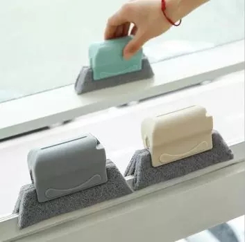 Щетка для чистки оконных и дверных щелей