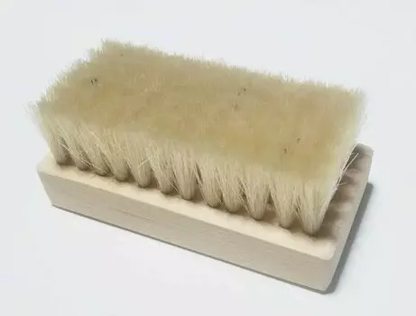 Щетка для тела Asakusa Marble Hakuba Hair Brush Компактная и моющаяся щетка для тела из конского волоса.