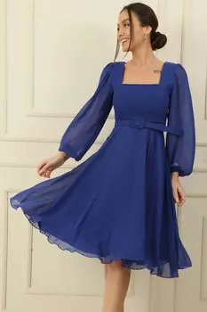 Шифоновое платье с квадратным вырезом на подкладке и поясом на талии