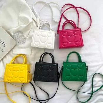 Шикарная ретро однотонная мини-сумка, универсальная сумка через плечо из искусственной кожи в корейском стиле с узором в виде сердца и любви для девочек старшей школы 18x7x14cm горячий розовый