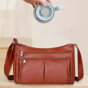 Шикарная женская сумка через плечо для повседневных задач темно-коричневого