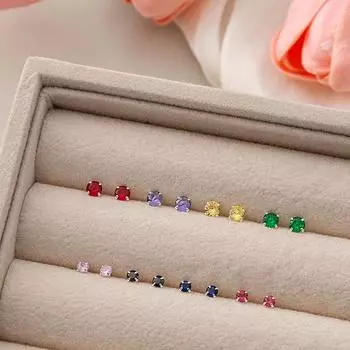 Шикарные мини-серьги с цирконием: Стильные, элегантные и универсальные украшения для женщин