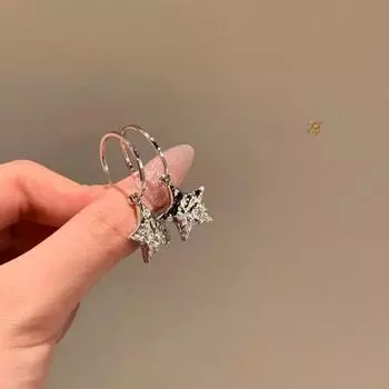 Шикарные серьги-звезды для женщин — универсальный, элегантный, легкий роскошный стиль null