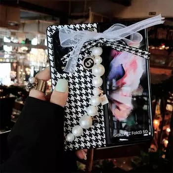 Шикарный и элегантный чехол для телефона из искусственной кожи с узором «гусиные лапки» для Samsung Galaxy Z Fold 4 3 2, чехол с портативным жемчужным браслетом для женщин For Samsung Z Fold 2
