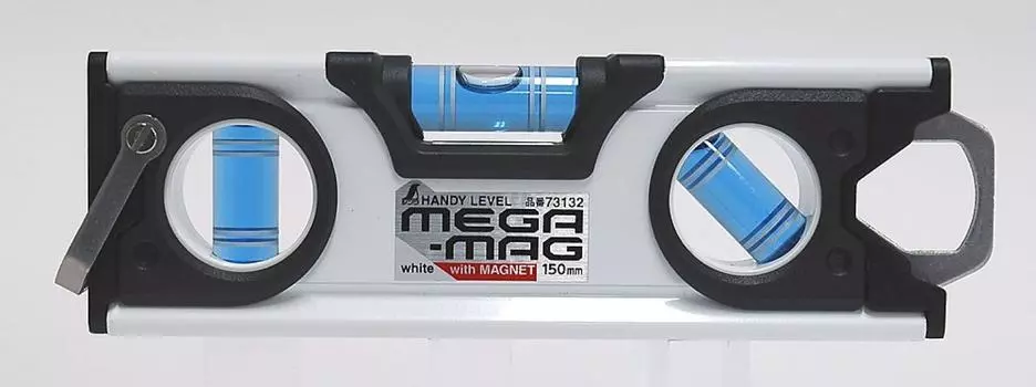 Shinwa Sokutei Handy Level MEGA-MAG with Magnet White 150mm 73132