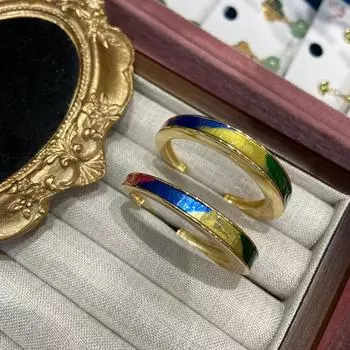 Широкие С-образные серьги, серьги с эмалевой капельной росписью маслом