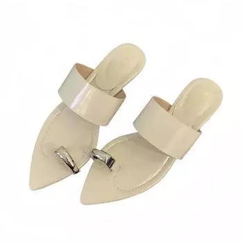 Шлепанцы на один палец с кольцом для пальца, Новые летние прохладные шлепанцы во французском стиле на танкетке для женщин, обувь 3 см 35 бежевый