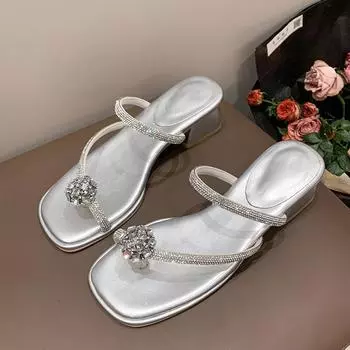 Шлепанцы на толстом каблуке женские летние новые голубиные яйца, холодные шлепанцы со стразами, универсальные сандалии с открытым носком 35