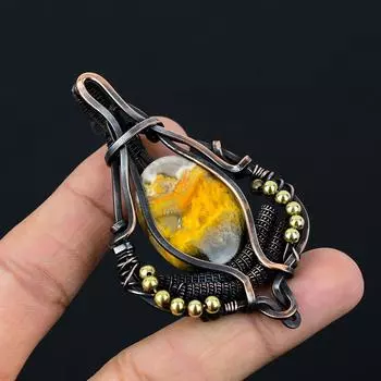 Шмель Джаспер Драгоценный камень Чистая медная проволока Обернутая дизайнерская подвеска ручной работы Ювелирные изделия 3.03 Inches жёлтый