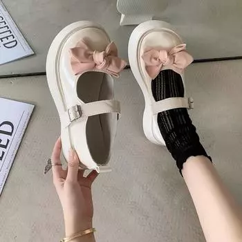 Туфли черные маленькие кожаные туфли женские 2025 новые туфли на платформе с бантом из одного слова пряжка с неглубоким зевом британская мода одинарные туфли 35